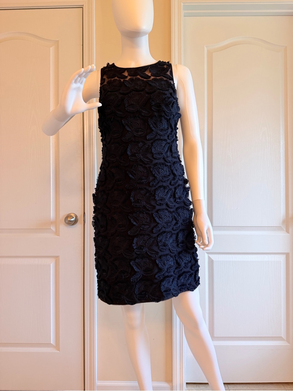 Ralph Lauren Navy Floral Appliqué Sleeveless Mini Dress Size 4 Like New - Picture 7 of 8